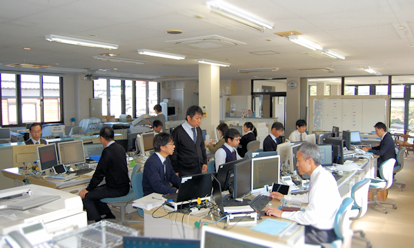 山下会計 事務所内全景